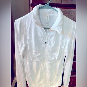 Lulu lemon jacket size 6